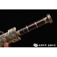 铜装越王剑