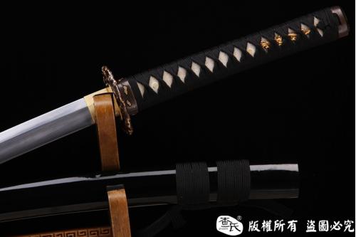 切刃唐刀式武士刀--高猛钢制作，配鎏金装具，唐刀武士刀的完美结合