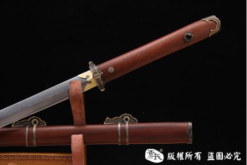 花纹钢四面唐剑