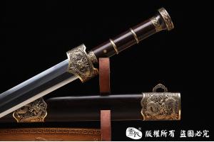 铜装越王剑